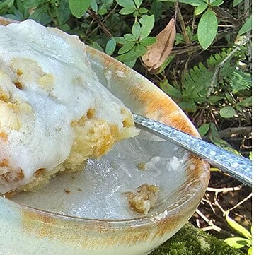 SOFT HOMEMADE SOUR CREAM CINNAMON ROLLS RECIPE