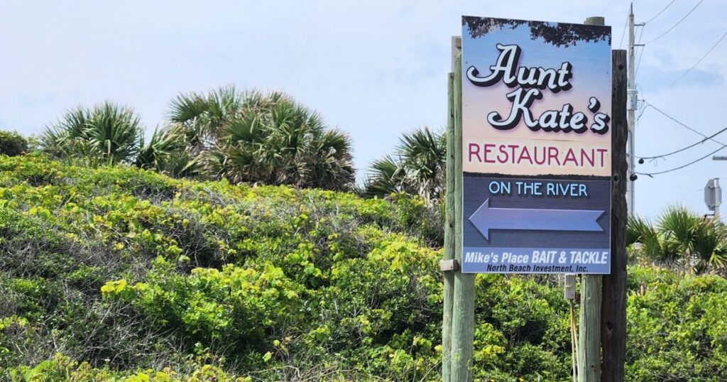 AUNT KATE'S RESTAURANT THIS IS AN IMAGE OF THE RESTAURANT SIGN