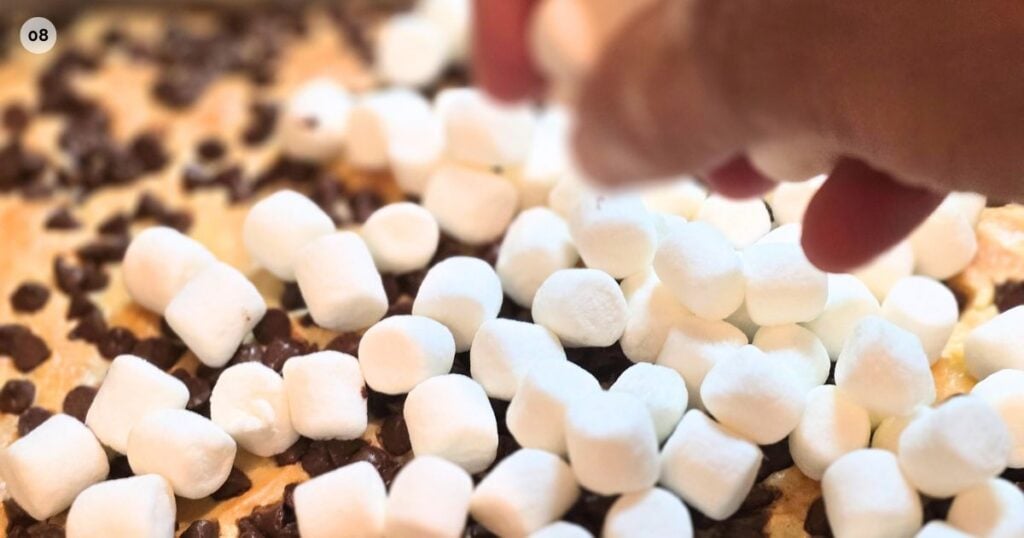 GOOEY S'MORES BAR RECIPE MARSHMALLOW LAYER